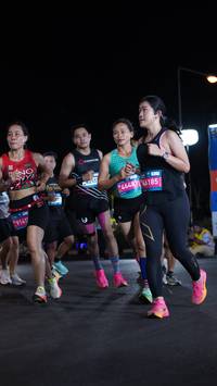 BIB: 4716, 938
                            <button type="button" onclick="openModal(23078158)" class="btn btn-primary btn-sm float-right btn-popup" data-toggle="modal" data-target=".modal-high-quality">
                        <i class="fas fa-shopping-cart"></i> Add to Cart
                    </button>
                                            <button type="button" onclick="isThisMe(23078158, true)" class="btn btn-success btn-sm float-right btn-popup btn-isme hidden" data-toggle="tooltip" data-placement="bottom" title="นี่คือรูปของคุณใช่ไหม คลิกที่นี่เพื่อเอาเข้าอัลบั้ม">
                        <i class="fas fa-plus"></i> Add to album
                    </button>
                    <button type="button" onclick="isThisMe(23078158, false)" class="btn btn-warning btn-sm float-right btn-popup btn-isnotme hidden">
                        <i class="fas fa-ban"></i> Remove from album
                    </button>